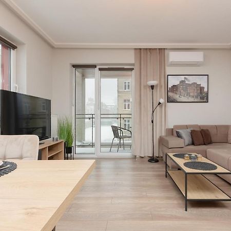 Modern One Bedroom Apartment With Parking In Lodz By Renters Prestige Ngoại thất bức ảnh