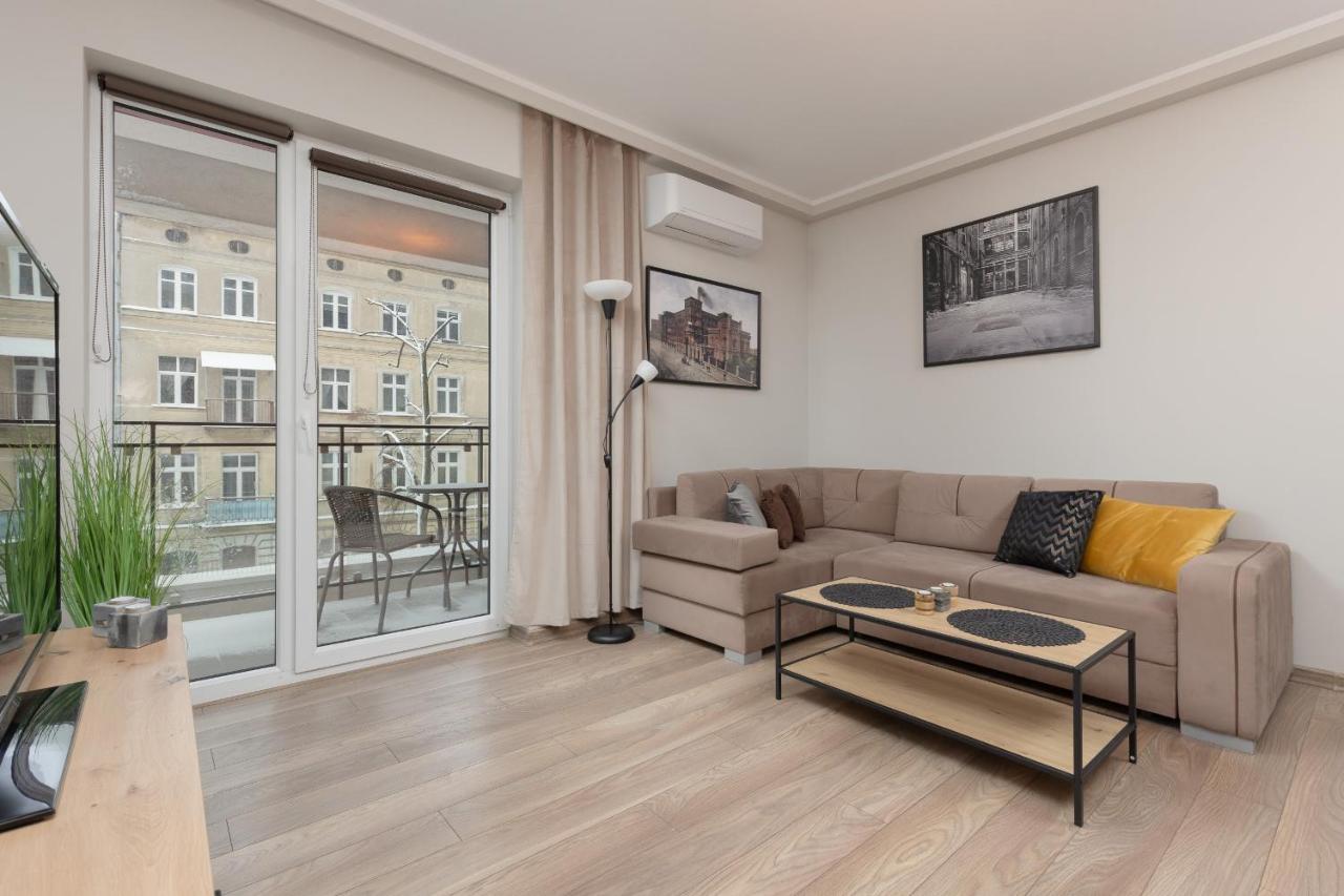 Modern One Bedroom Apartment With Parking In Lodz By Renters Prestige Ngoại thất bức ảnh