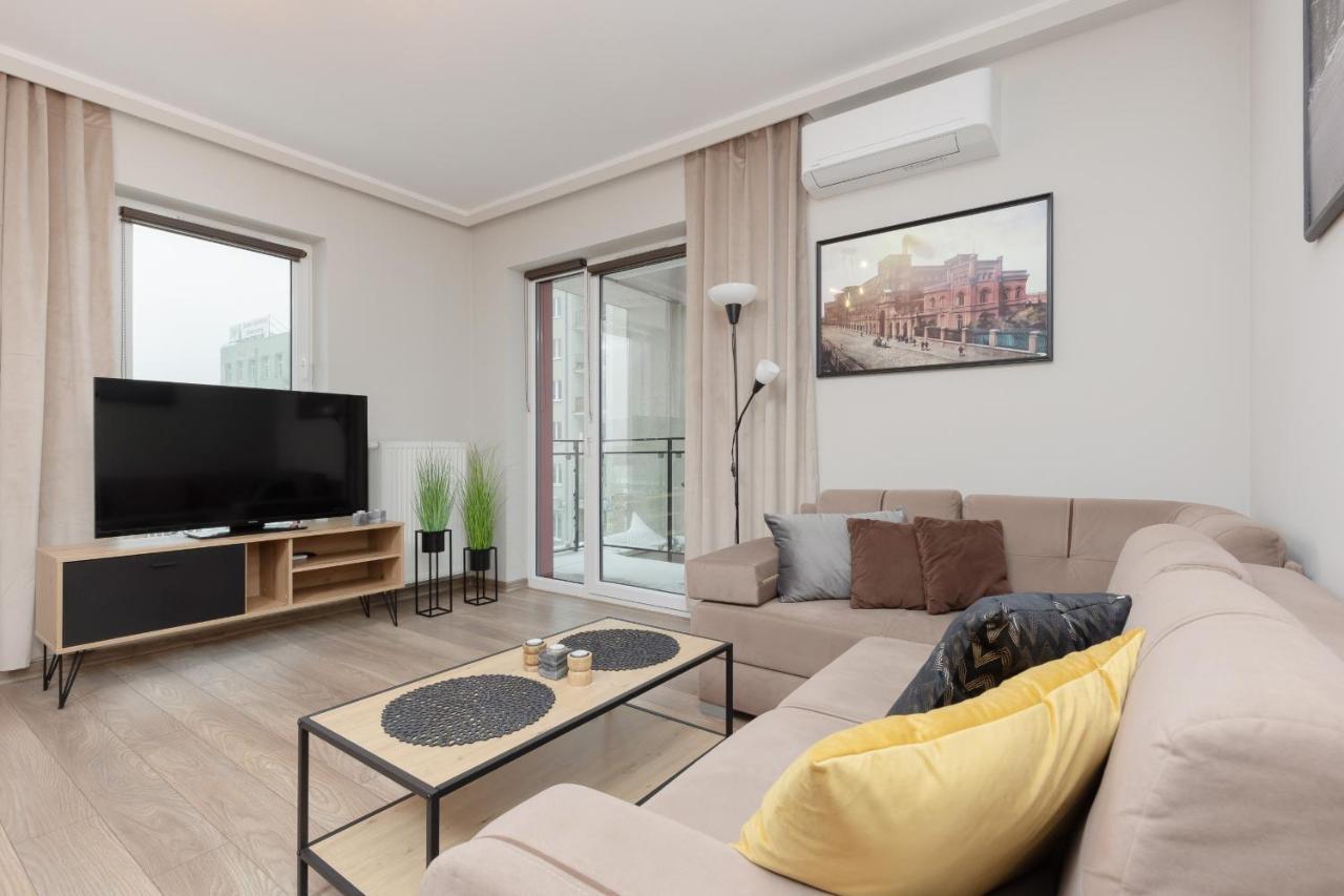 Modern One Bedroom Apartment With Parking In Lodz By Renters Prestige Ngoại thất bức ảnh