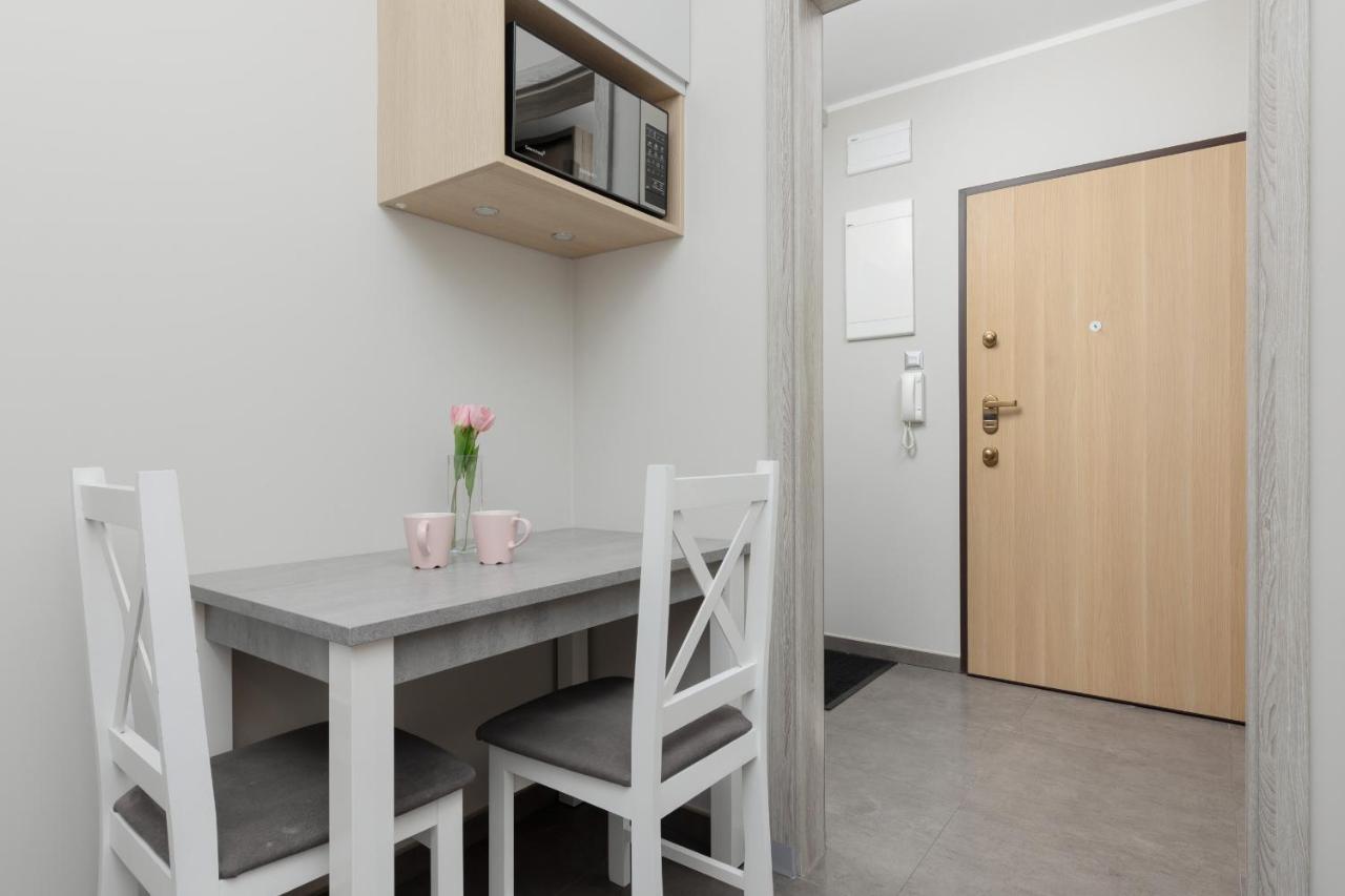 Modern One Bedroom Apartment With Parking In Lodz By Renters Prestige Ngoại thất bức ảnh